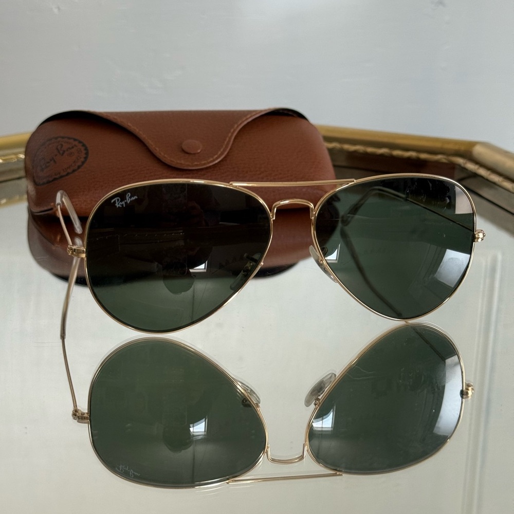 Ray-Ban Classic Gold Aviators with Black Lenses